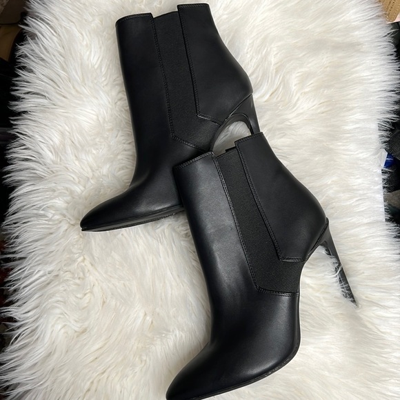 Steve Madden Breakup Booties - Picture 1 of 7